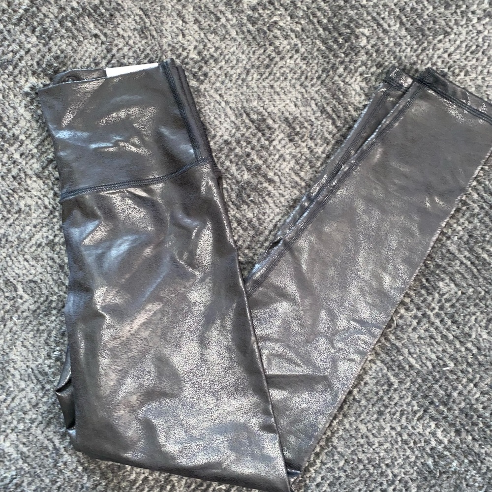 Aerie foil shine legging black Medium
